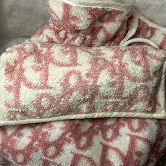 Dior cute pink and cream terry large drawstring bucket bag with pouch - Picture 14 of 17